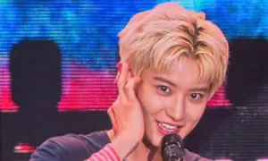 Thành viên EXO hát 'See Tình'